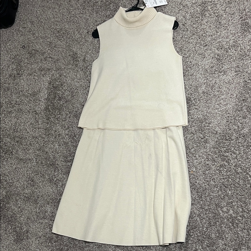 Zara Ivory Sleeveless Knit Ensemble